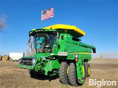 2013 John Deere S670 2WD Combine 