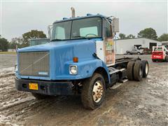 1997 Volvo White GMC WG64T T/A Cab & Chassis 