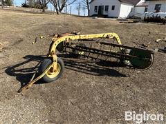 John Deere 640 Pull-Type Hay Rake 