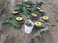 John Deere Fertilizer Units 