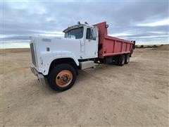 1972 International F4300 T/A Manure Spreader Truck 