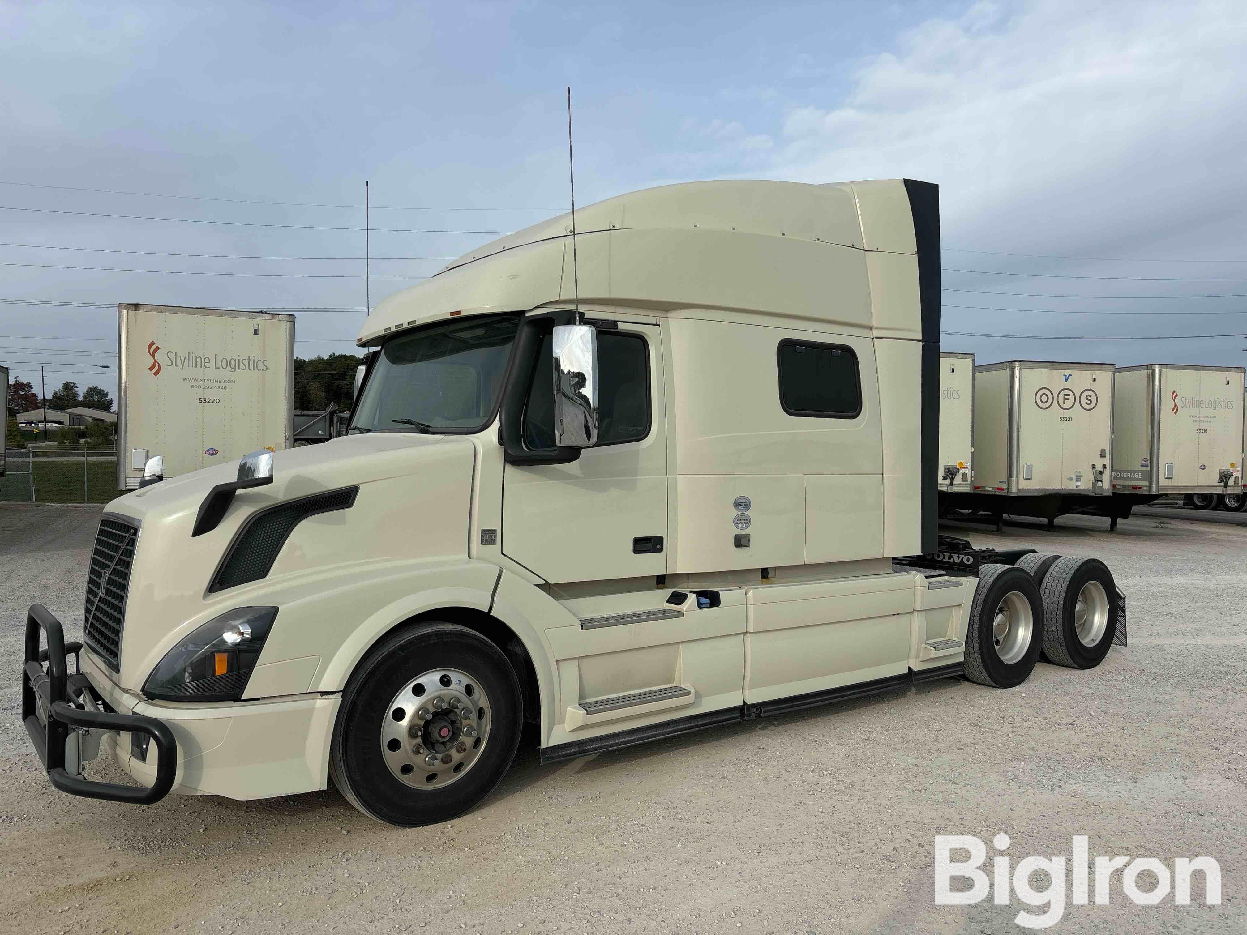 2018 Volvo VNL T/A Sleeper Truck Tractor 