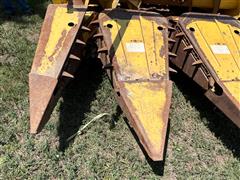 items/70359bd91e37ee11a81c000d3a61103f/1981newhollan892pulltypeforageharvester_1e2accaf5cb445c99f777aa4b5aa07fa.jpg