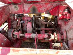 items/70359bd91e37ee11a81c000d3a61103f/1981newhollan892pulltypeforageharvester_52bbd07fc06a45c996ecfa6fd040a453.jpg