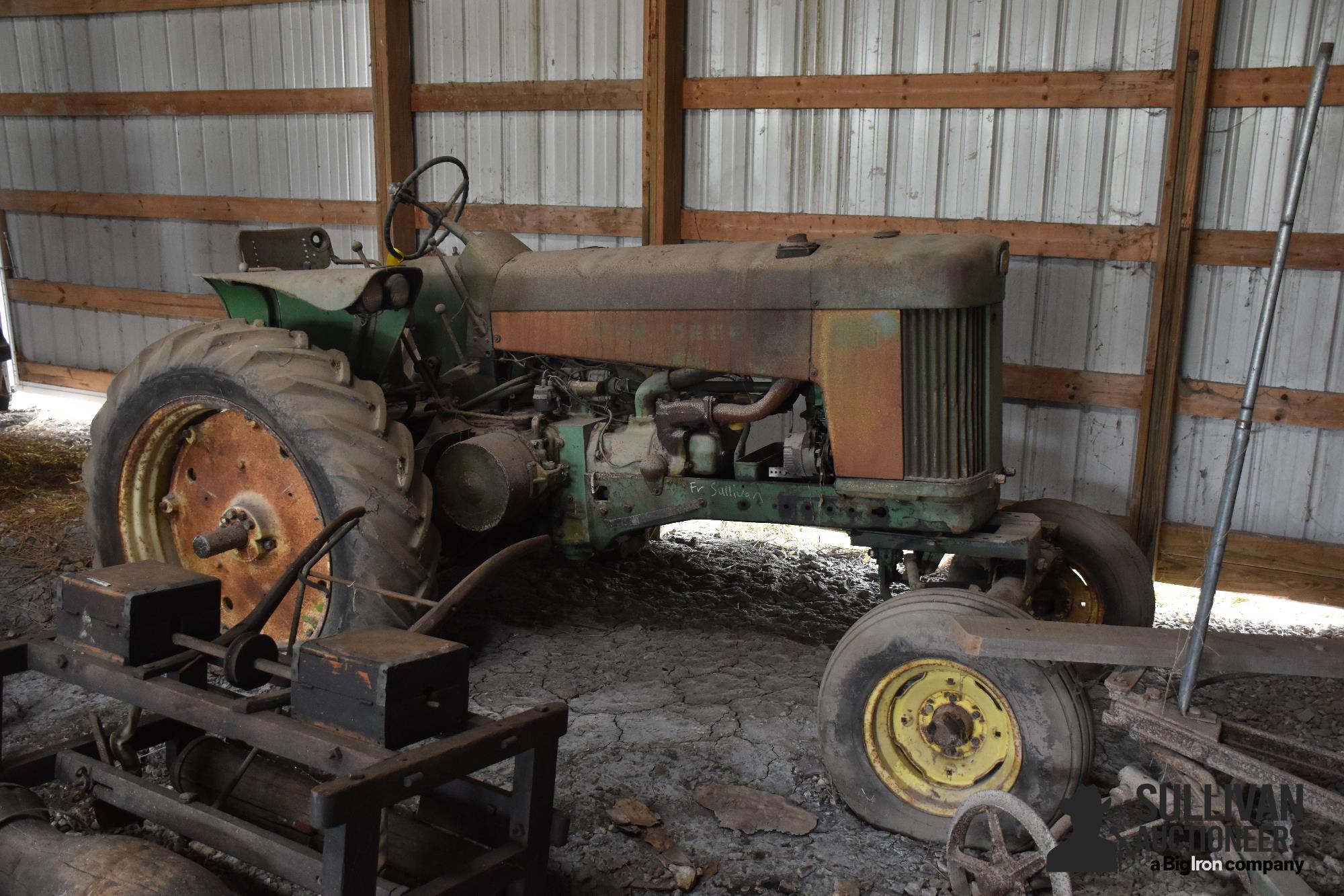 1959 John Deere 630 2WD Tractor 