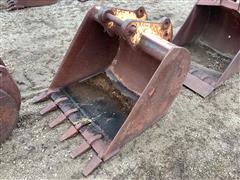 John Deere 6 Tooth Bucket 