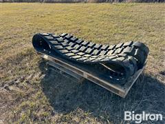 Bobcat T870 Winter Tracks 