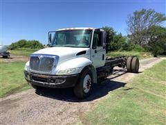 2003 International 4300 S/A Cab & Chassis 
