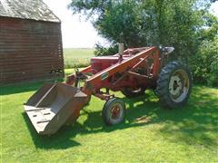 1949 Farmall M 2WD Tractor W/Loader 