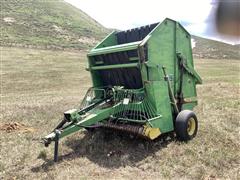 John Deere 510 Round Baler 