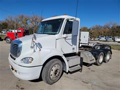 2007 Freightliner Columbia 112 T/A Truck Tractor 