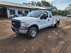 2006 Ford F250 XL Super Duty 4x4 Extended Cab Utility Truck 