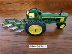 John Deere 520 Toy Tractor & 3-Bottom Plow 