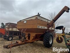 Brent 610 Grain Train Grain Cart 