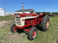 1959 International 660 2WD Tractor 