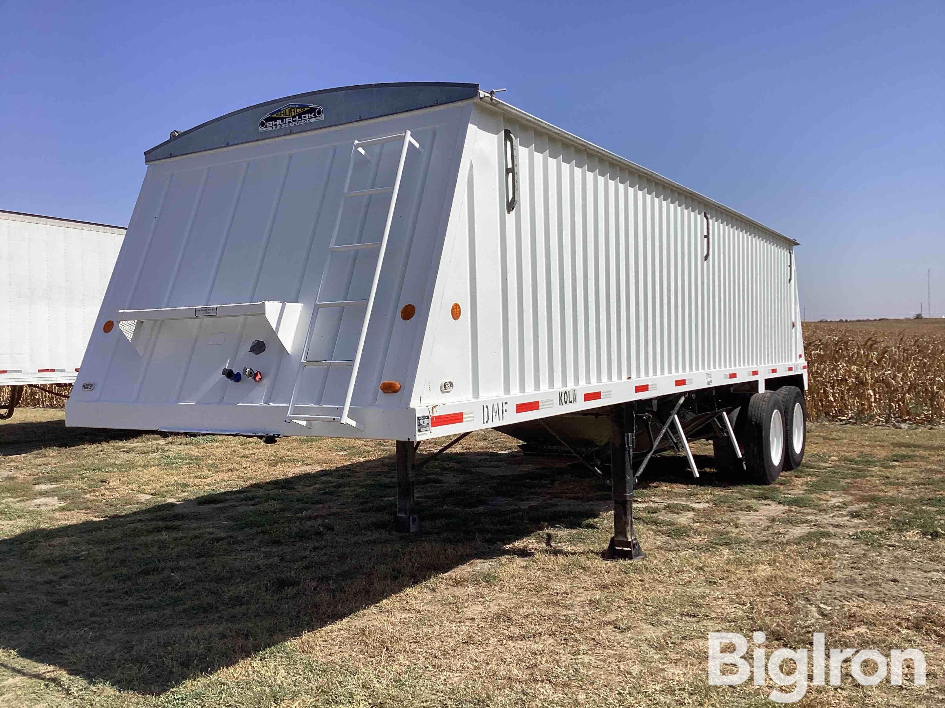 2007 DMF GT2-30 T/A Grain Trailer 