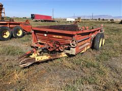 New Holland 790 Manure Spreader 