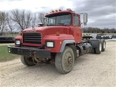 2001 Mack RD688S T/A Truck Tractor 