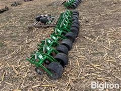 items/72c3033374fbef11a4de002248916f6f/fast-trac-closing-system-w-fertilizer-tubes-2_7ed68716a16f40c1b2089705fec5750e.jpg