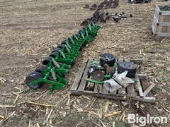items/72c3033374fbef11a4de002248916f6f/fast-trac-closing-system-w-fertilizer-tubes-2_f4615230290a4fbd84cee1ca04341c6d.jpg