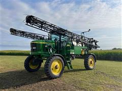 1998 John Deere 4700 Self-Propelled Sprayer 