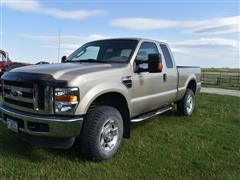 2010 Ford Super Duty F350 XLT 4x4 Pickup 