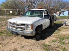 1998 Chevrolet 2500 2WD Flatbed Pickup 