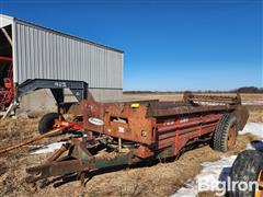 New Idea Manure Spreader 