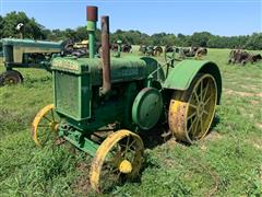 John Deere D 2WD Tractor 