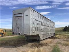 1986 Merritt T/A Livestock Trailer 