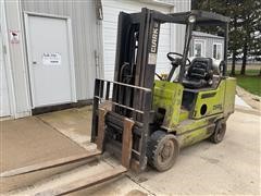 1981 Clark GCX30C Forklift 