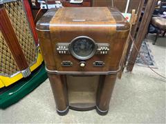 Zenith Console Radio 