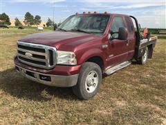 2006 Ford F350 XLT Super Duty 4x4 Extended Cab Flatbed Pickup W/DewEze Bale Bed 