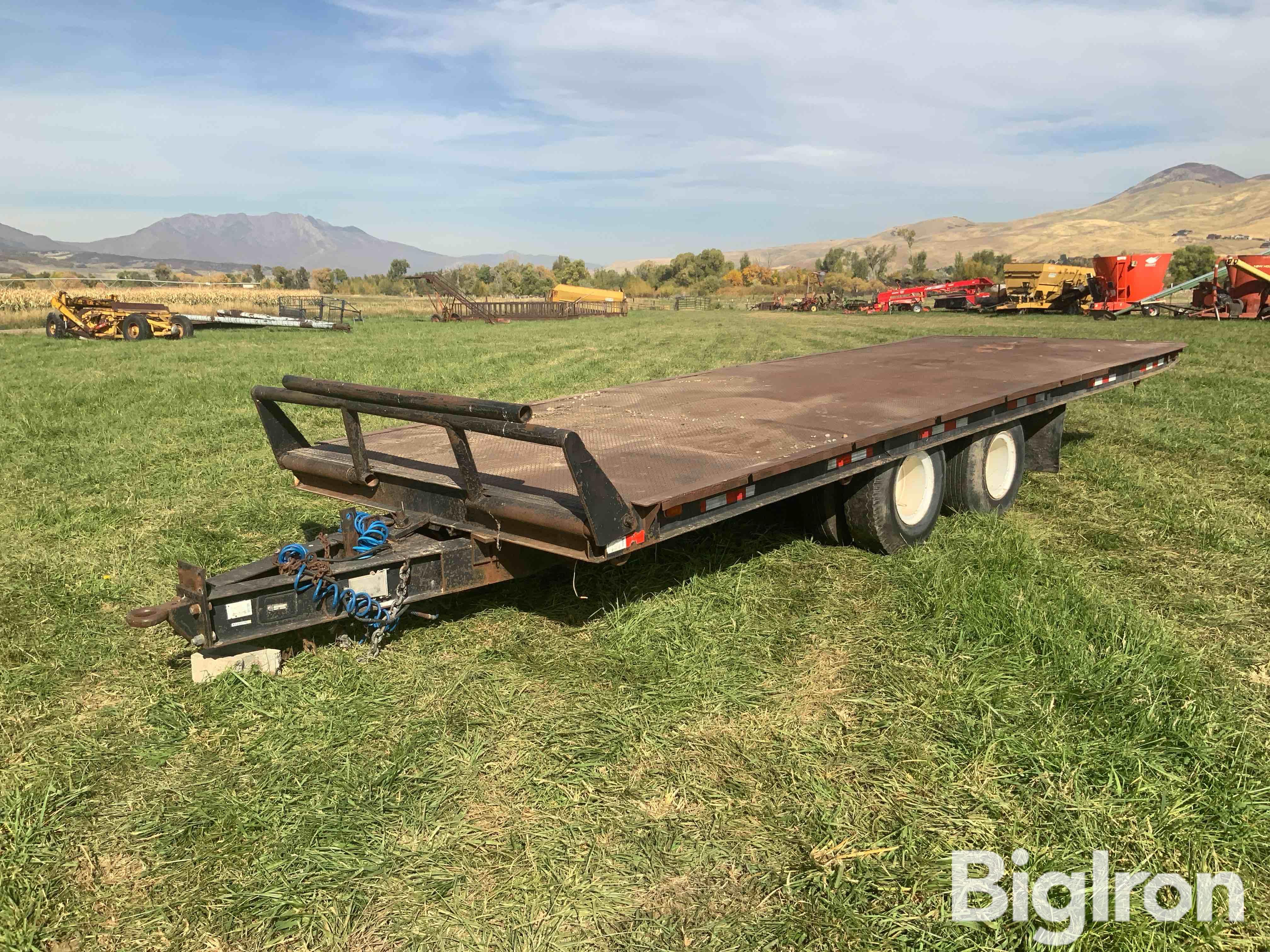 1985 Utility T/A Tilt Bed Trailer 