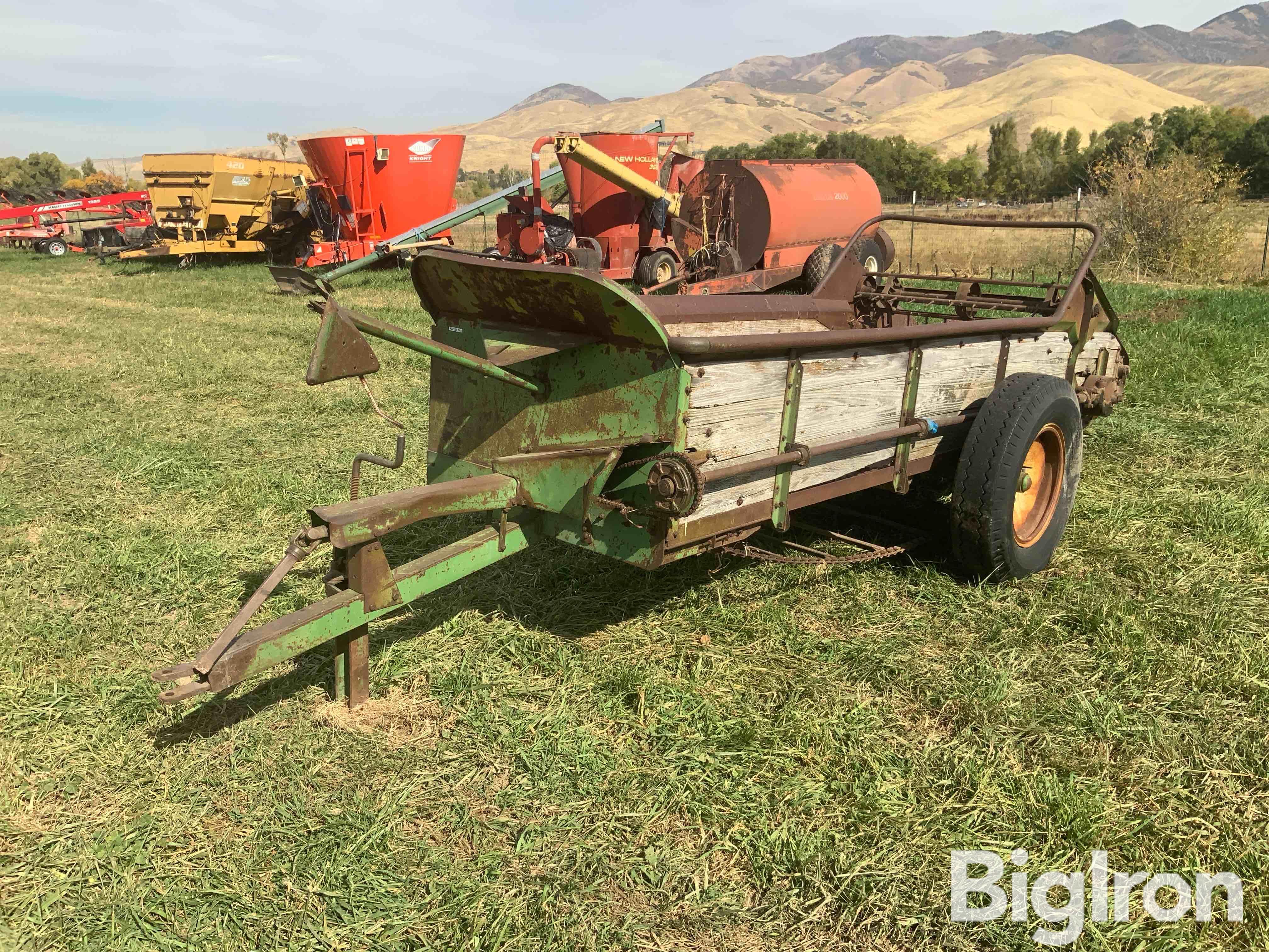 John Deere Vintage Manure Spreader 