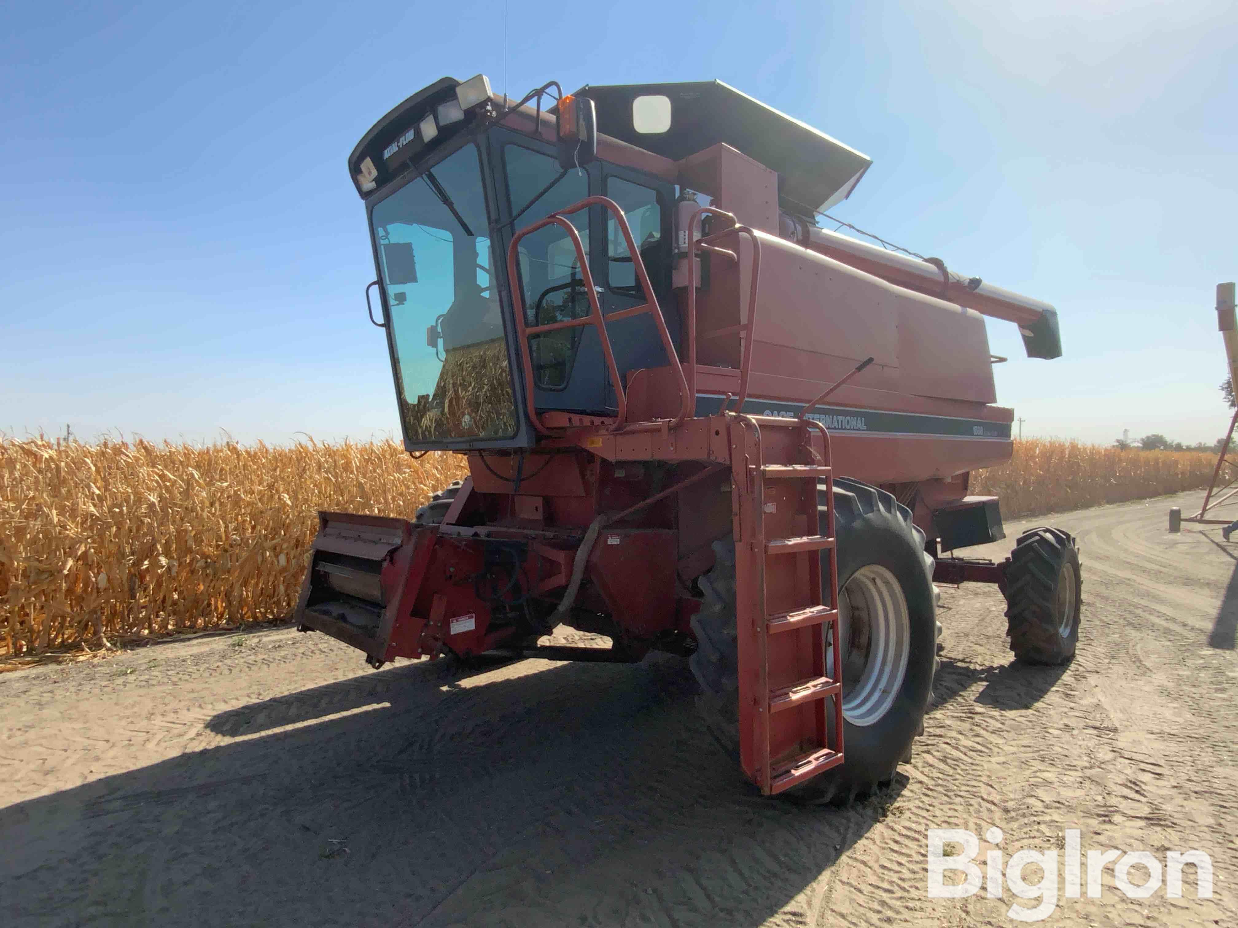 1994 Case IH 1688 Axial Flow 2WD Combine 