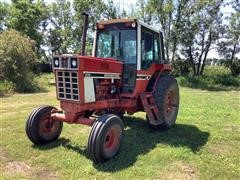 Case IH 986 Tractor 