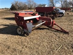 International 440 Square Baler 