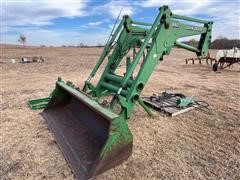 John Deere 840 Tractor Loader 