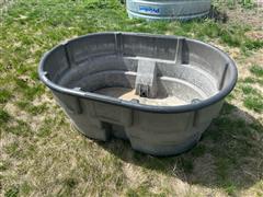 Rubbermaid 150 Gallon Livestock Water Tank 