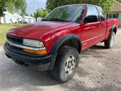 2000 Chevrolet S10 LS ZR2 4x4 Extended Cab Pickup 