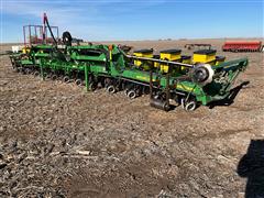 2004 John Deere 1720 12R36" Planter 