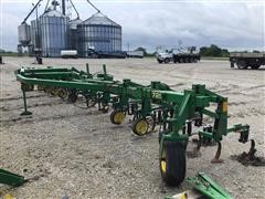 John Deere 725 Front-Mount 12R30" Row Crop Cultivator 