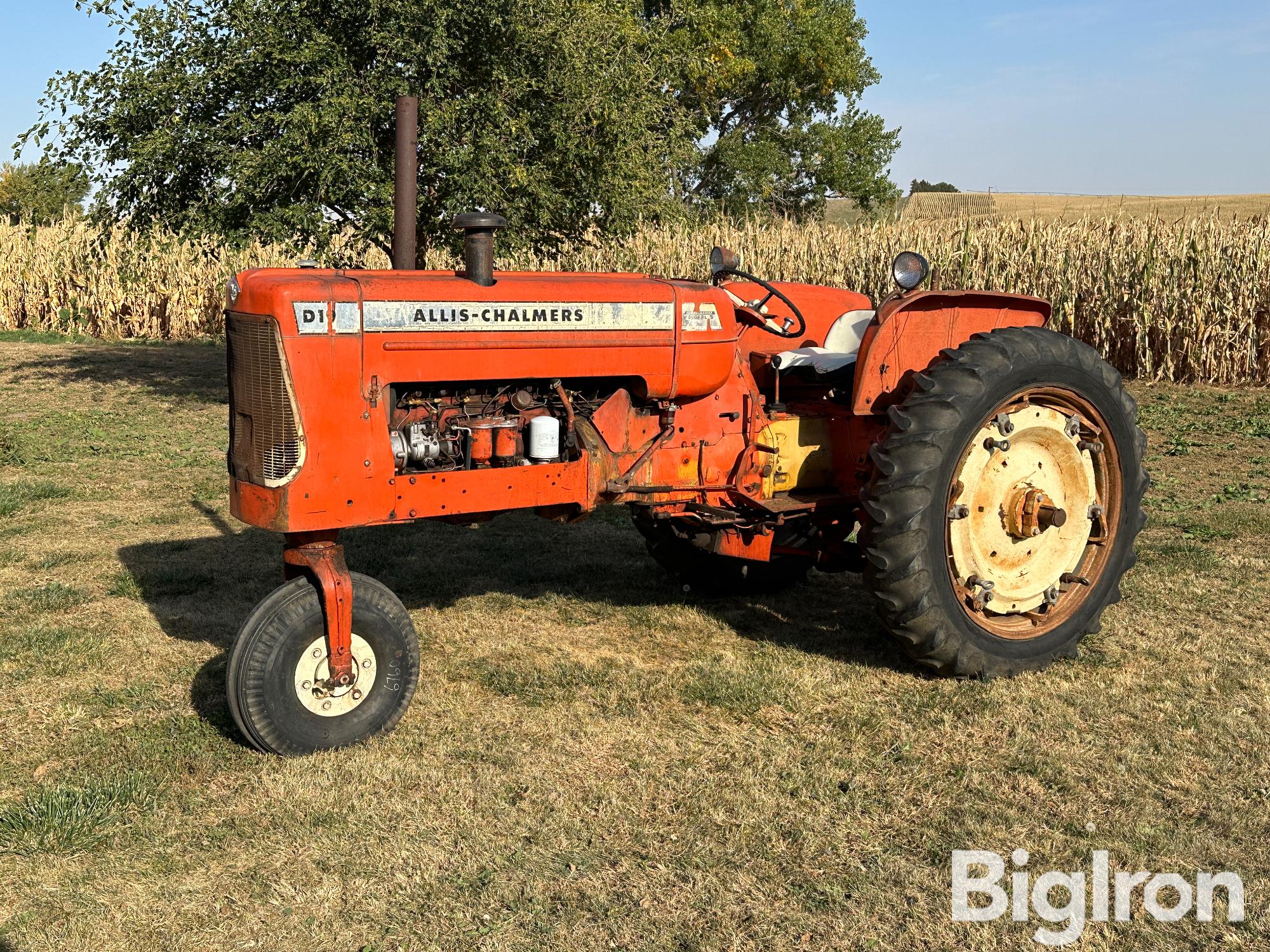 1962 Allis-Chalmers D19 Diesel Tractor w/ Single Front 