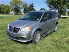 2014 Dodge Grand Caravan 2WD Minivan W/Braun Wheelchair Lift 