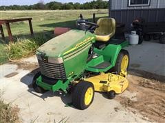 John Deere 345 Lawn Tractor 