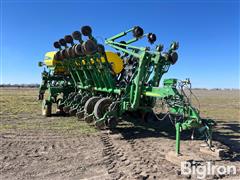 2013 John Deere 1790 16/32 Planter 