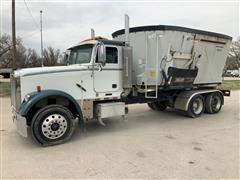 2007 Freightliner Classic 120 T/A Vertical Mixer Feed Truck 