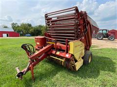 New Holland 850 Round Baler 