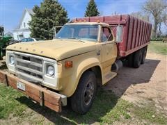 1975 Dodge Custom D600 T/A Grain Truck 